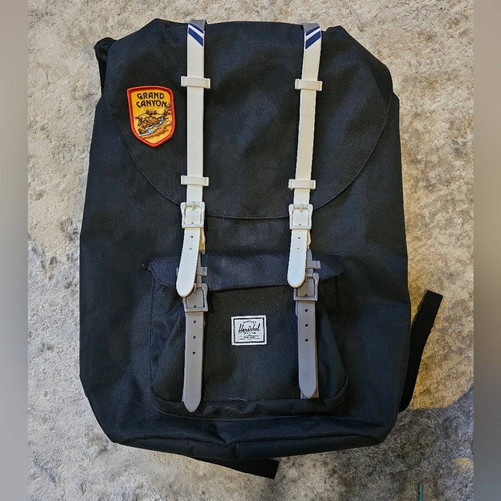 Herschel little America